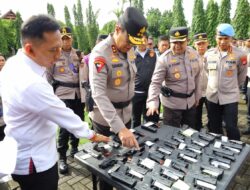 Kapolda Sulsel Pimpin Apel Pengecekan Senjata Api Serentak serta Penyambutan Personel Brimob BKO Polda Aceh